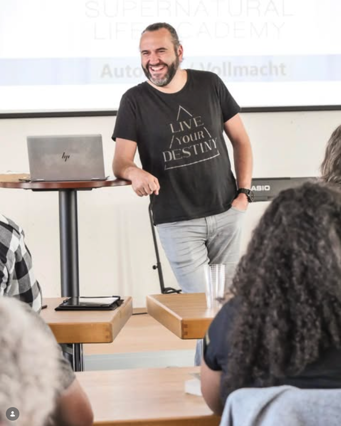 Matthias teaching